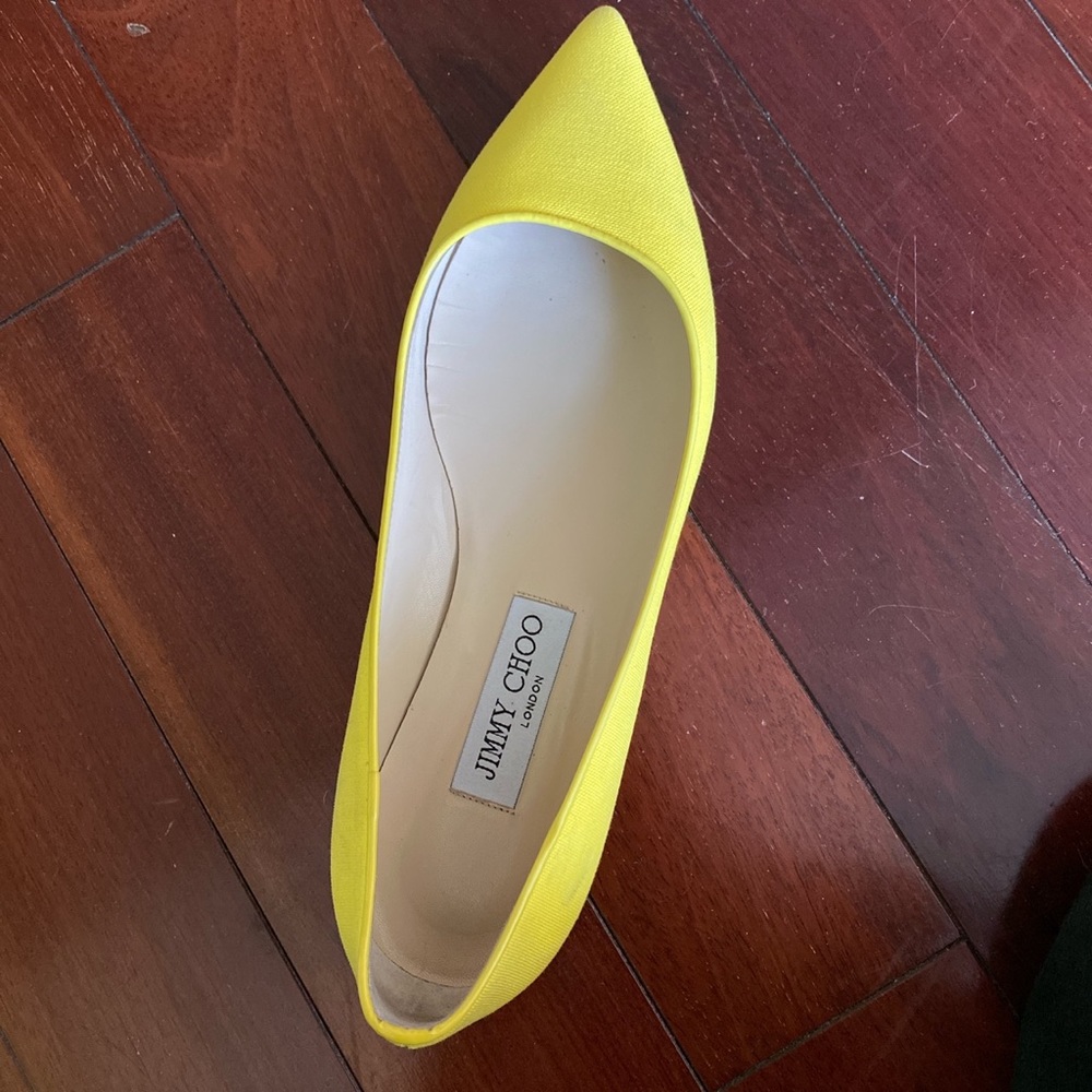 Jimmy Choo yellow flat! Wonderful
